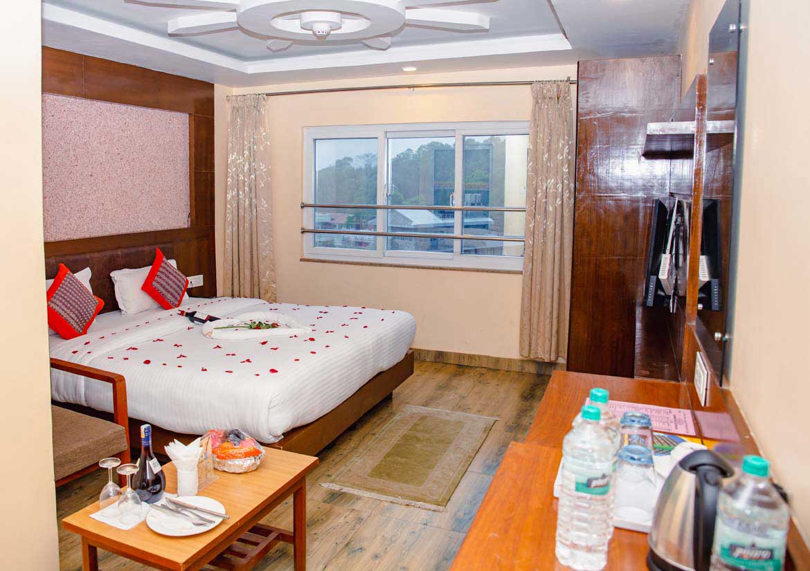 Superior King Room 2